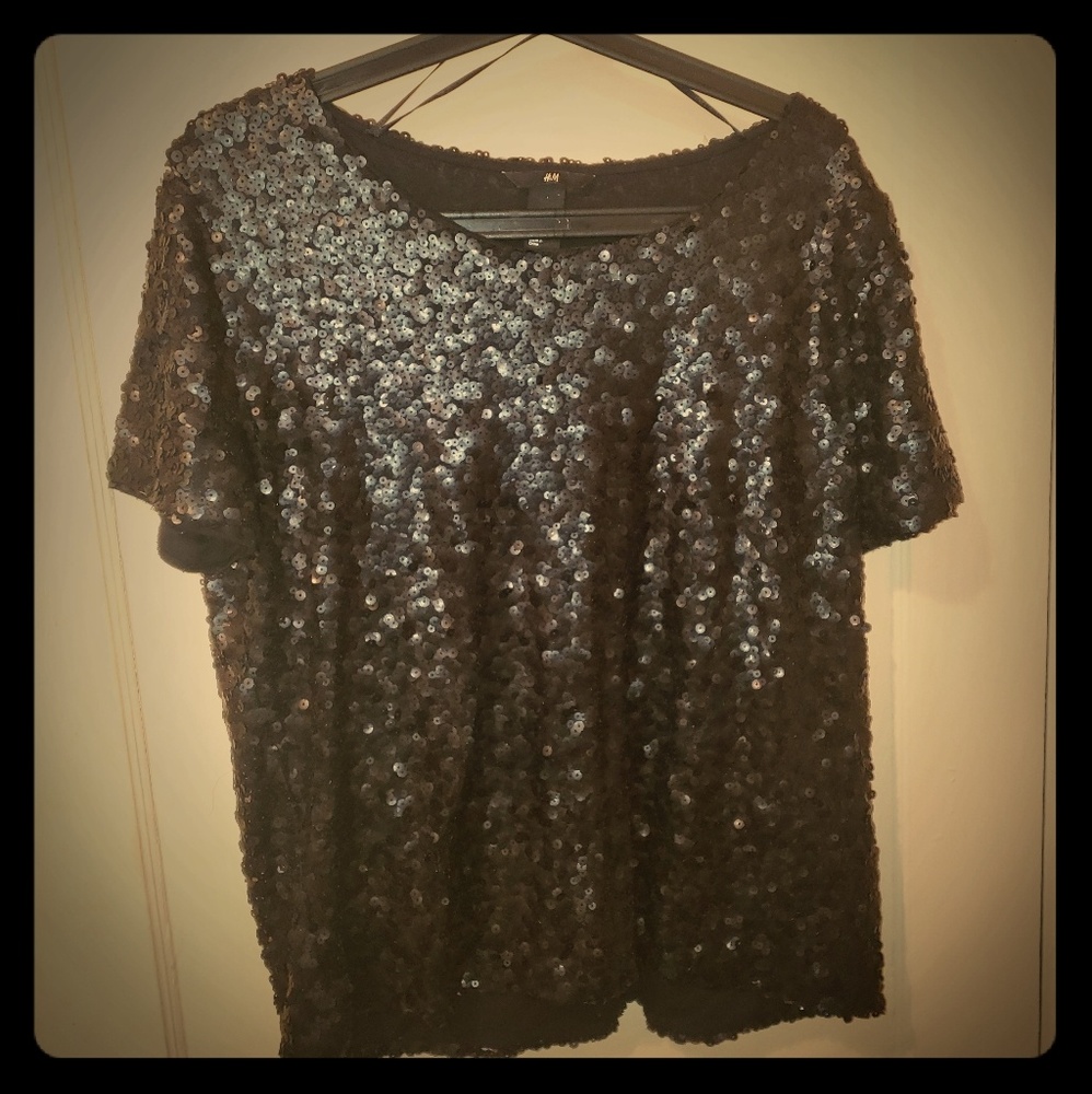 Crop top shirt w/ free matching Sequin tam.